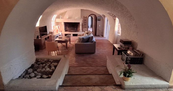 Image No.11-7 Bed House for sale