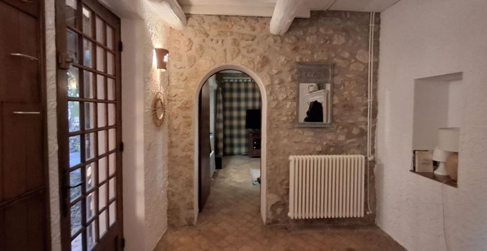 Image No.7-7 Bed House for sale