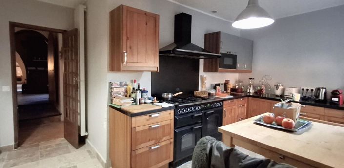 Image No.8-7 Bed House for sale