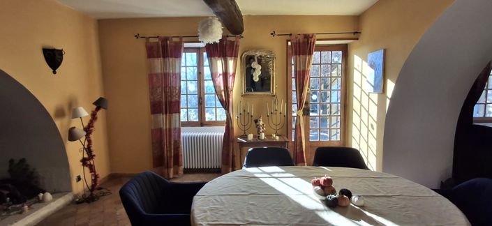 Image No.9-7 Bed House for sale