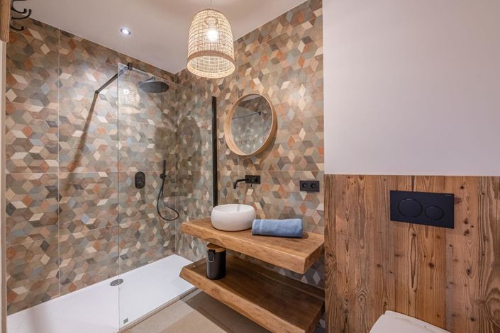 Image No.12-6 Bed House for sale