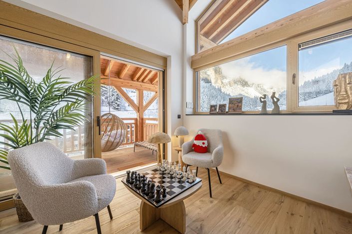 Image No.7-6 Bed House for sale