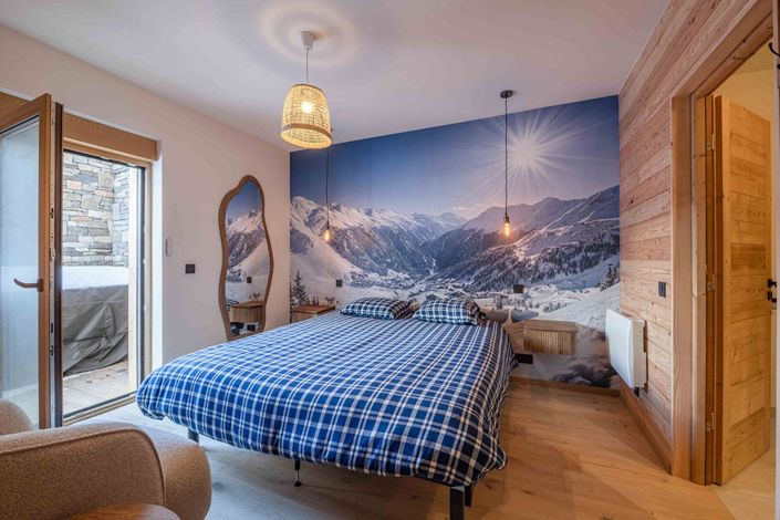 Image No.9-6 Bed House for sale