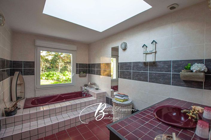 Image No.16-5 Bed House for sale