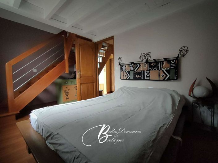 Image No.17-5 Bed House for sale