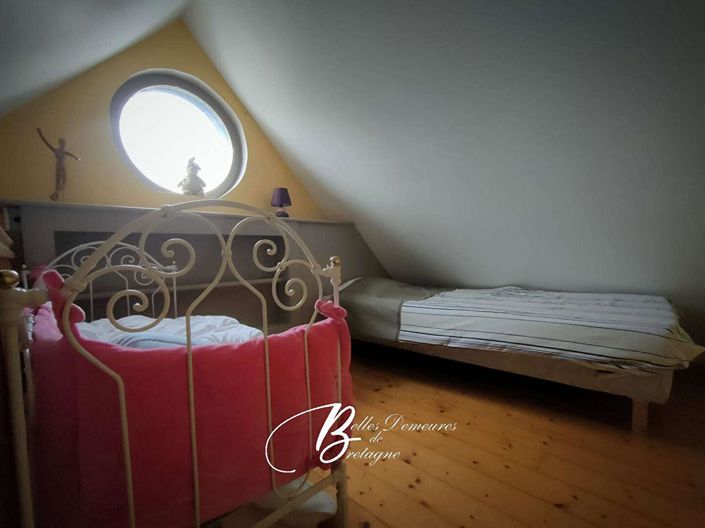 Image No.20-5 Bed House for sale