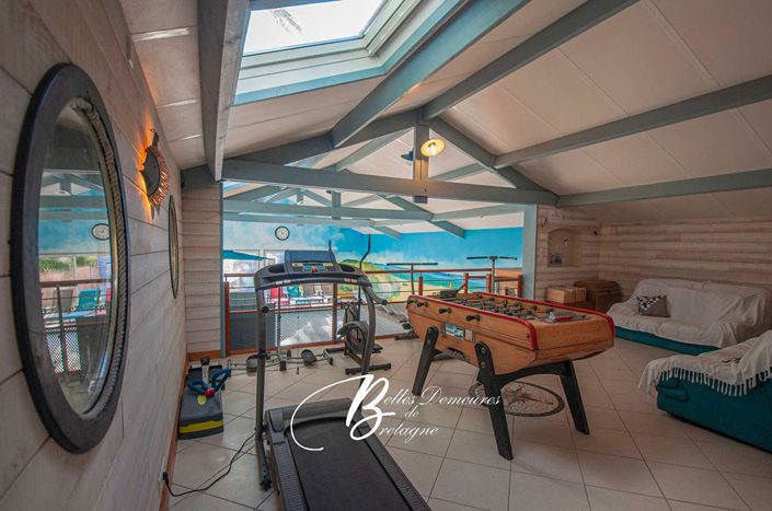 Image No.9-5 Bed House for sale