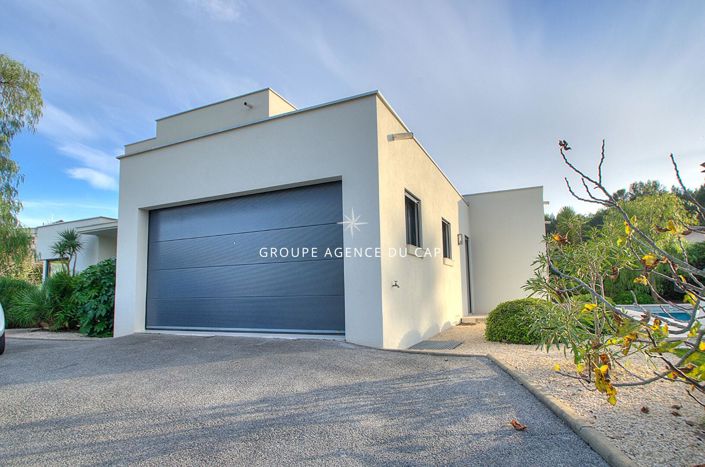 Image No.15-4 Bed House for sale