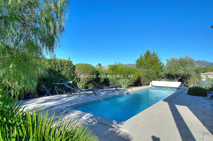 Image No.2-4 Bed House for sale