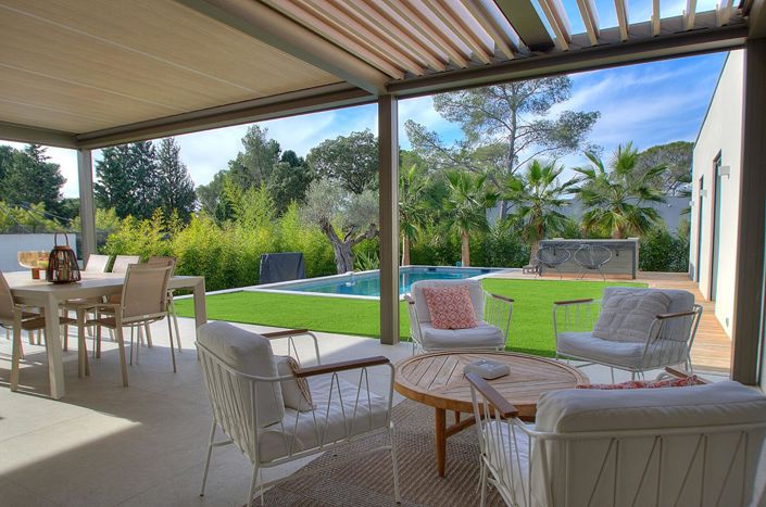 Image No.4-4 Bed House for sale