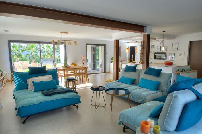 Image No.5-4 Bed House for sale