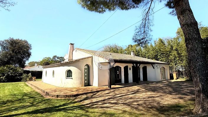 Image No.11-3 Bed House for sale