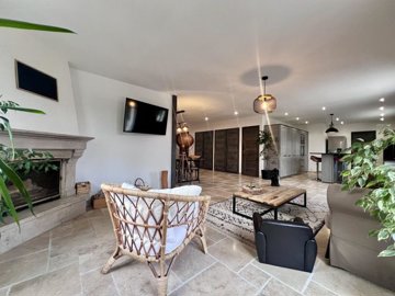 1 - La Chapelle-Saint-Mesmin, House