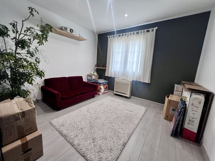 Image No.10-4 Bed House for sale