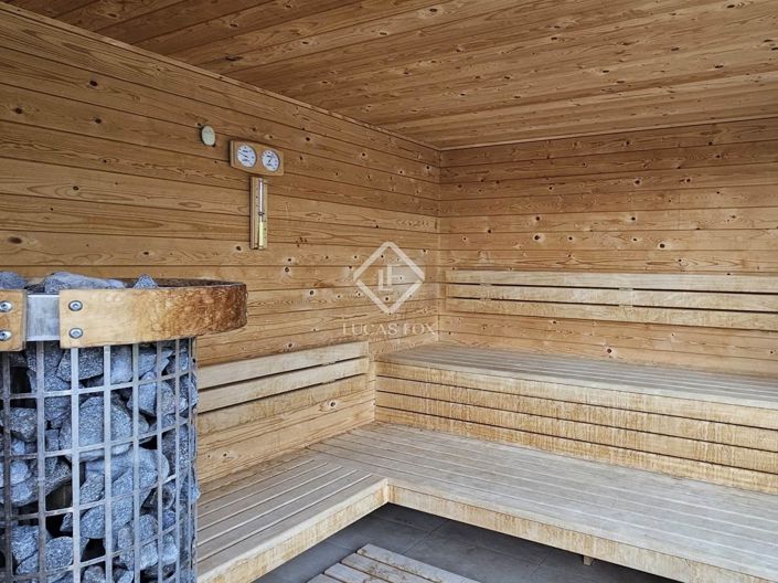 Image No.12-6 Bed House for sale