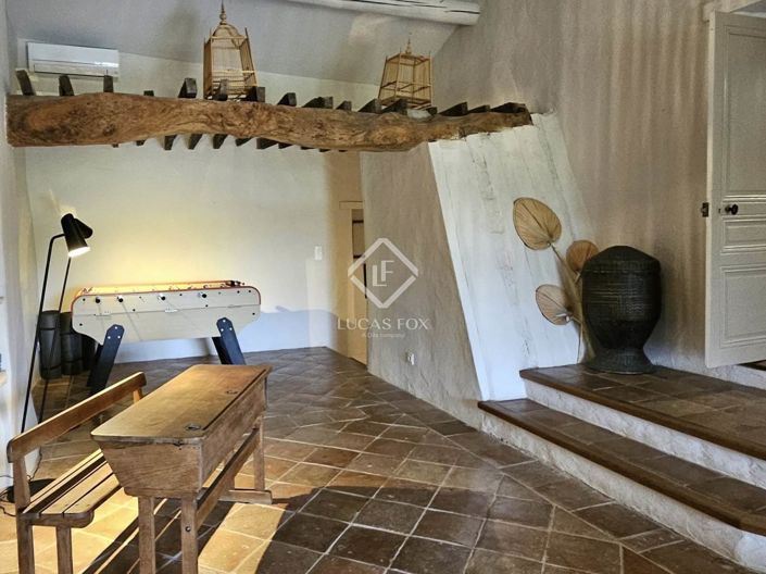 Image No.16-6 Bed House for sale