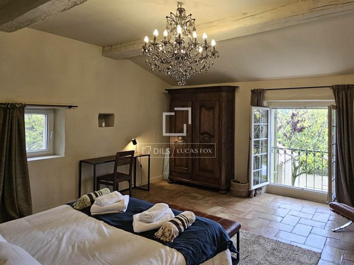Image No.17-6 Bed House for sale