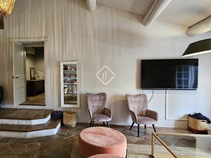 Image No.20-6 Bed House for sale