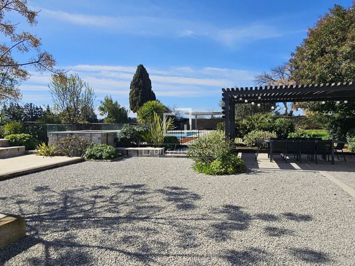 Image No.38-6 Bed House for sale