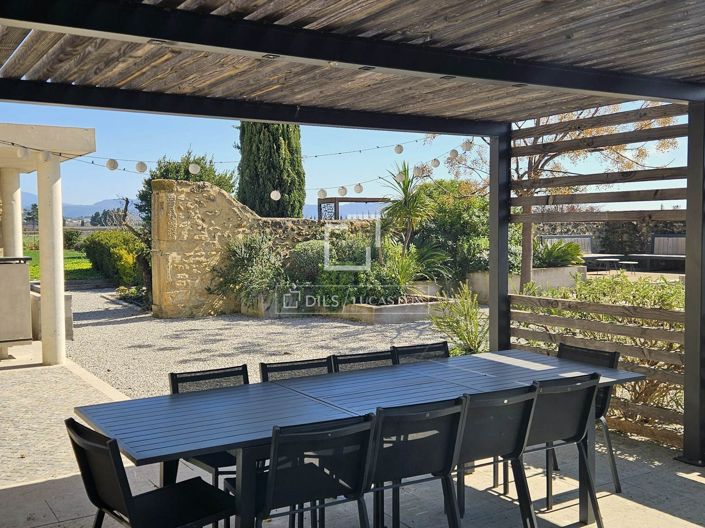 Image No.40-6 Bed House for sale