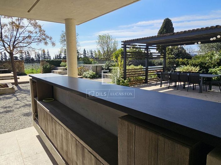Image No.5-6 Bed House for sale