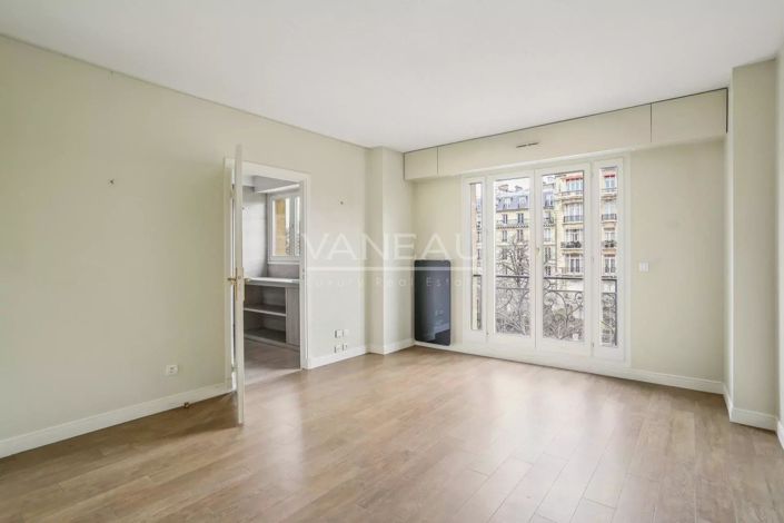 Image No.7-3 Bed Apartment for sale