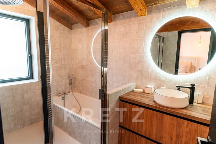 Image No.11-5 Bed House for sale