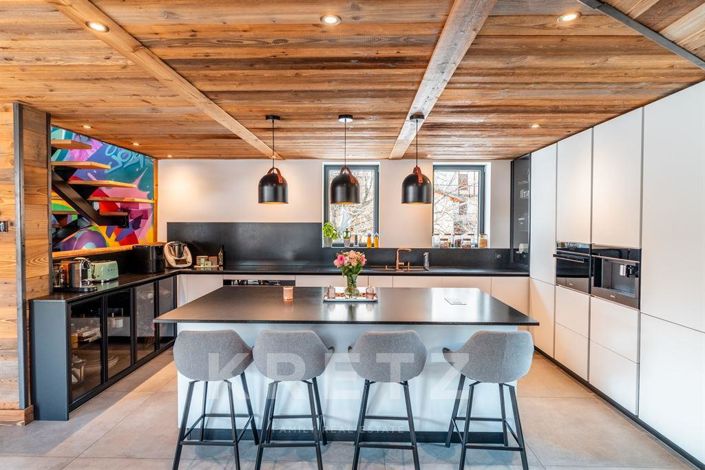 Image No.7-5 Bed House for sale