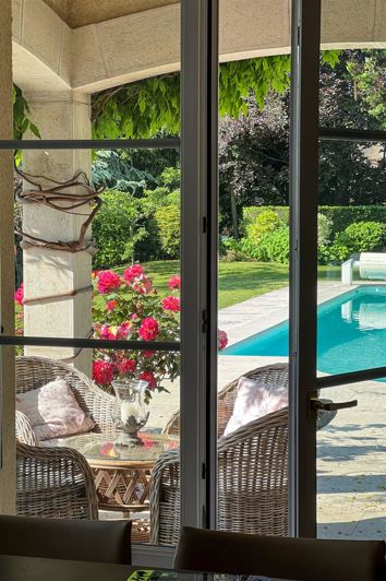 Image No.2-6 Bed Property for sale