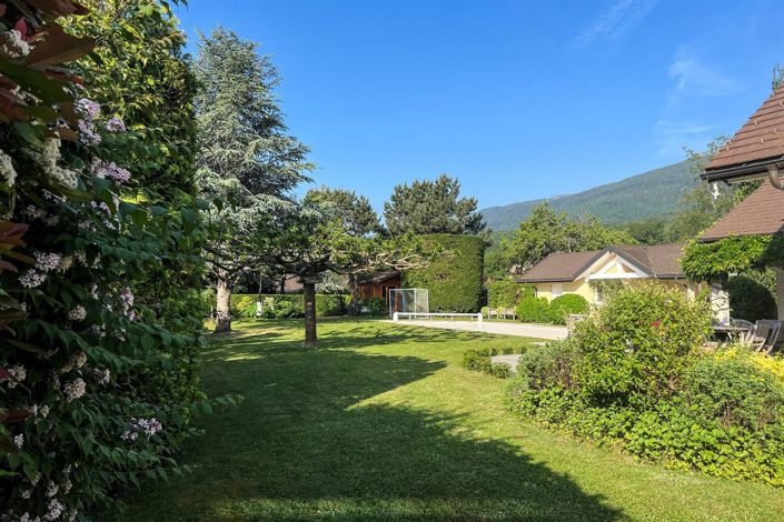 Image No.3-6 Bed Property for sale