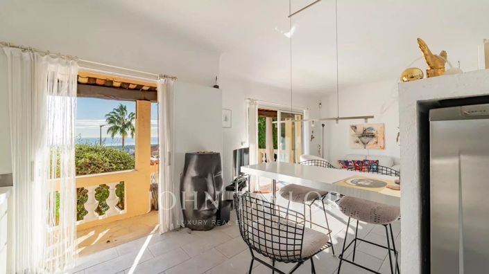 Image No.14-2 Bed House for sale