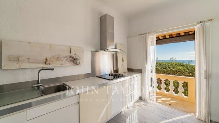 Image No.15-2 Bed House for sale