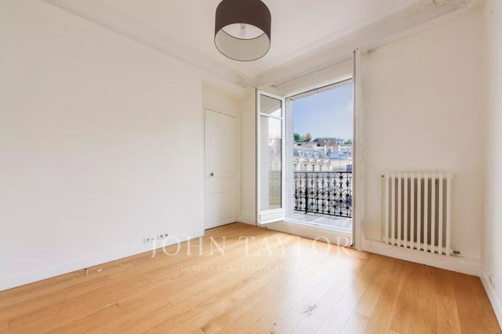 Image No.21-3 Bed Apartment for sale