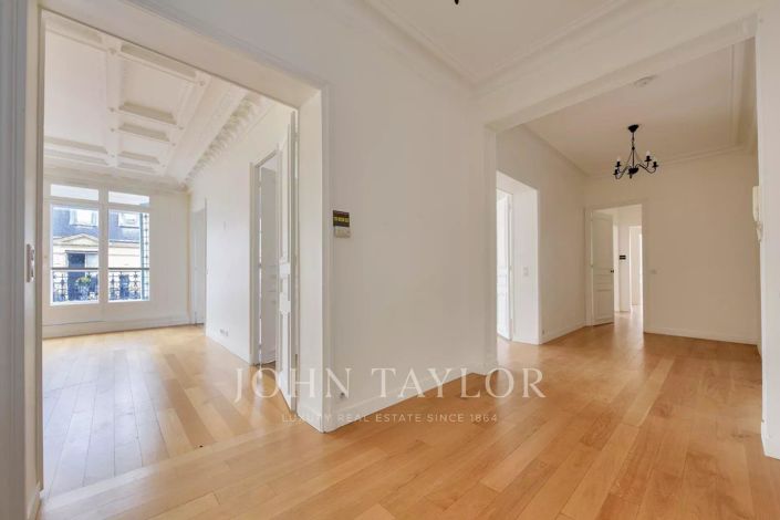 Image No.9-3 Bed Apartment for sale