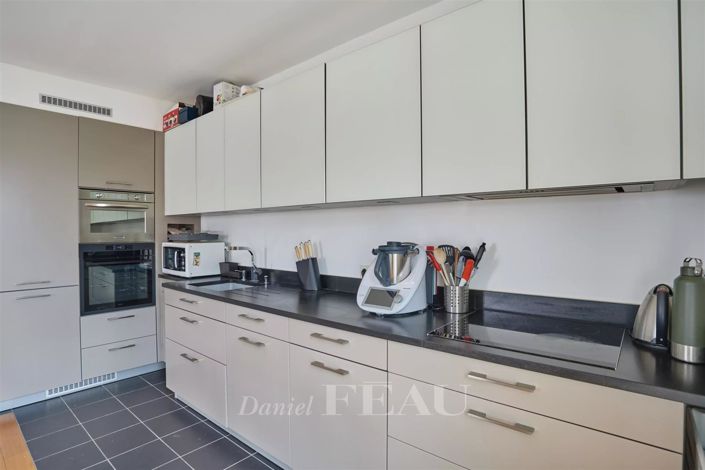 Image No.13-3 Bed Apartment for sale