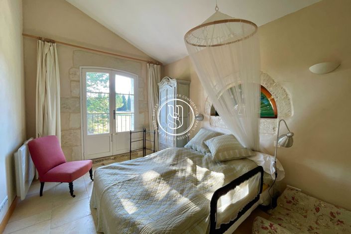 Image No.18-6 Bed House for sale