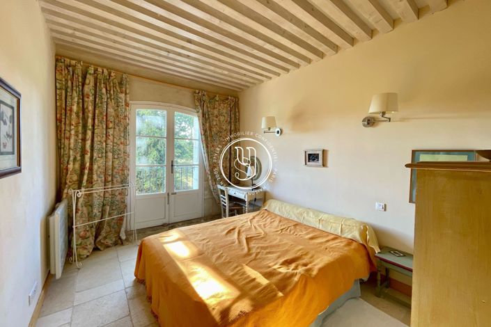 Image No.20-6 Bed House for sale