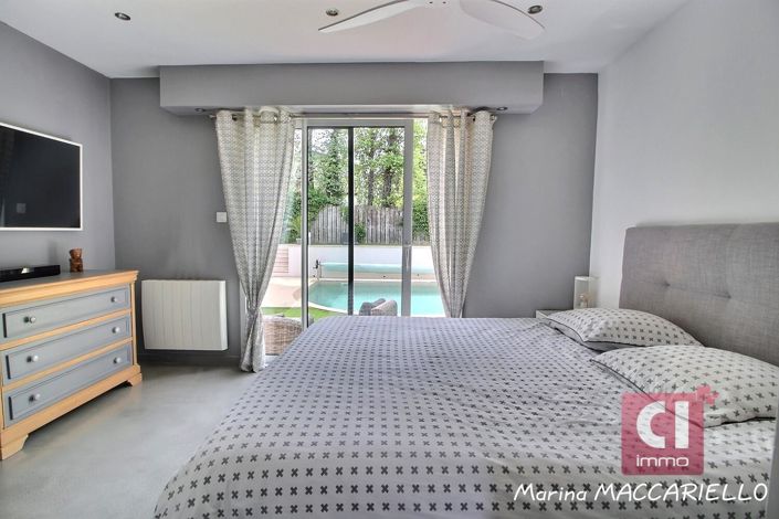 Image No.10-4 Bed House for sale