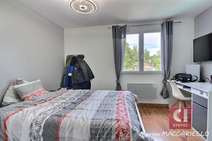 Image No.13-4 Bed House for sale