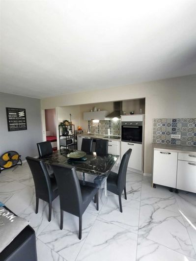 Image No.6-3 Bed Apartment for sale