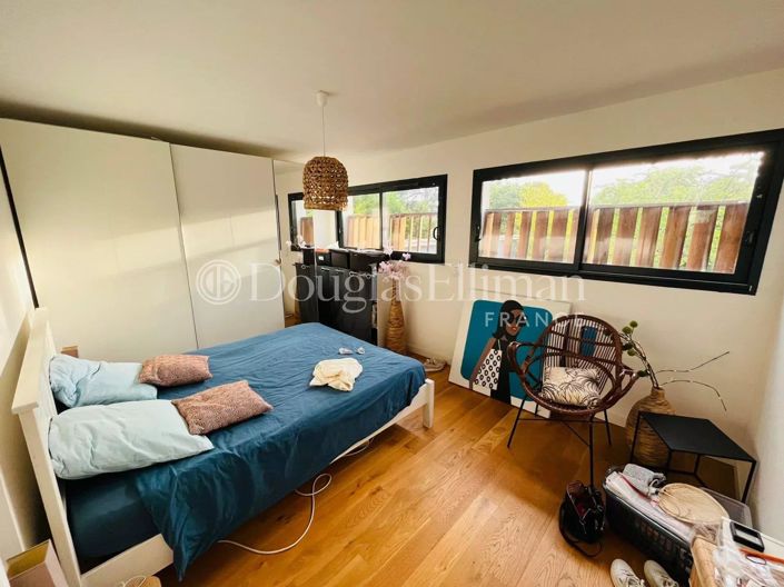 Image No.8-2 Bed House for sale