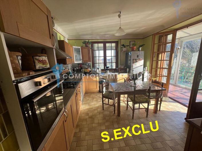 Image No.2-4 Bed House for sale