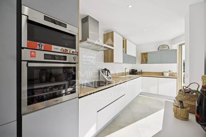 Image No.7-3 Bed Apartment for sale