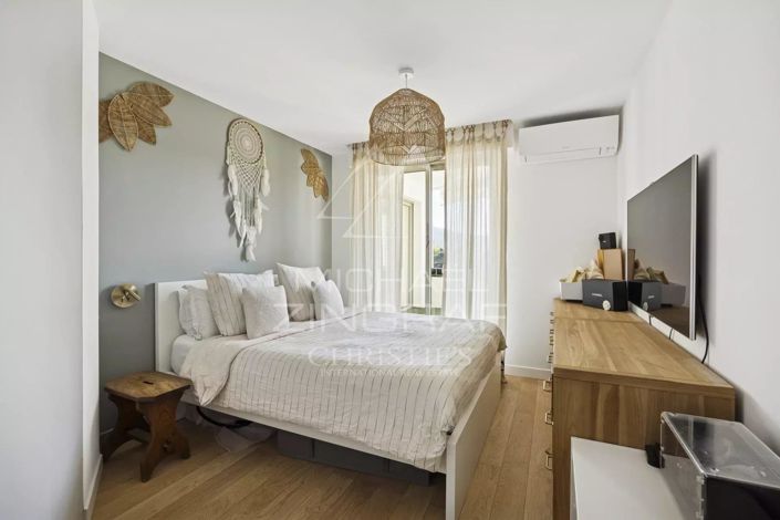 Image No.8-3 Bed Apartment for sale