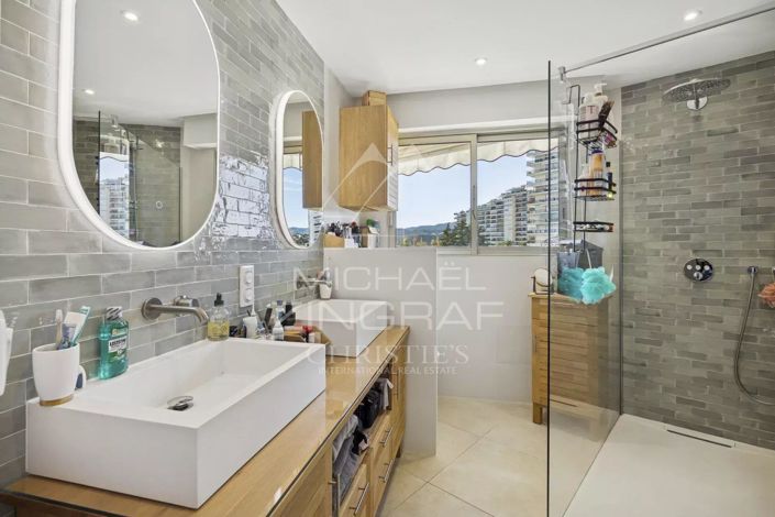 Image No.9-3 Bed Apartment for sale