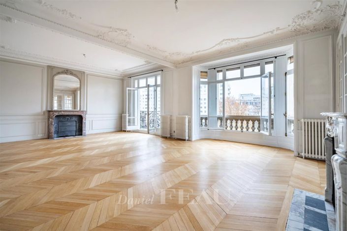 Image No.3-3 Bed Apartment for sale