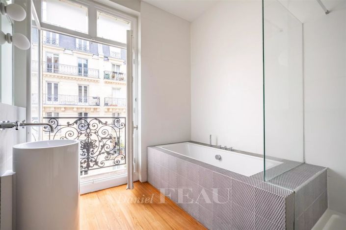 Image No.8-3 Bed Apartment for sale