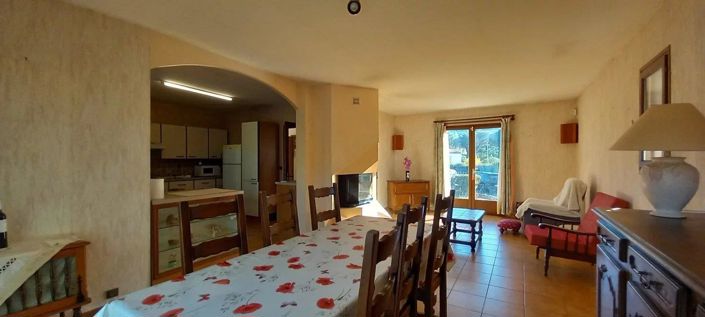 Image No.8-3 Bed House for sale