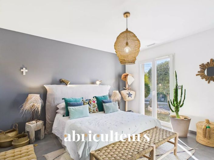 Image No.9-3 Bed House for sale