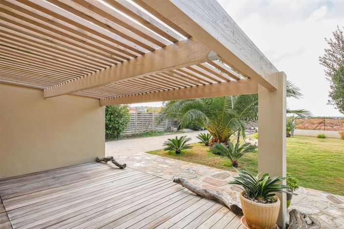 Image No.10-5 Bed House for sale